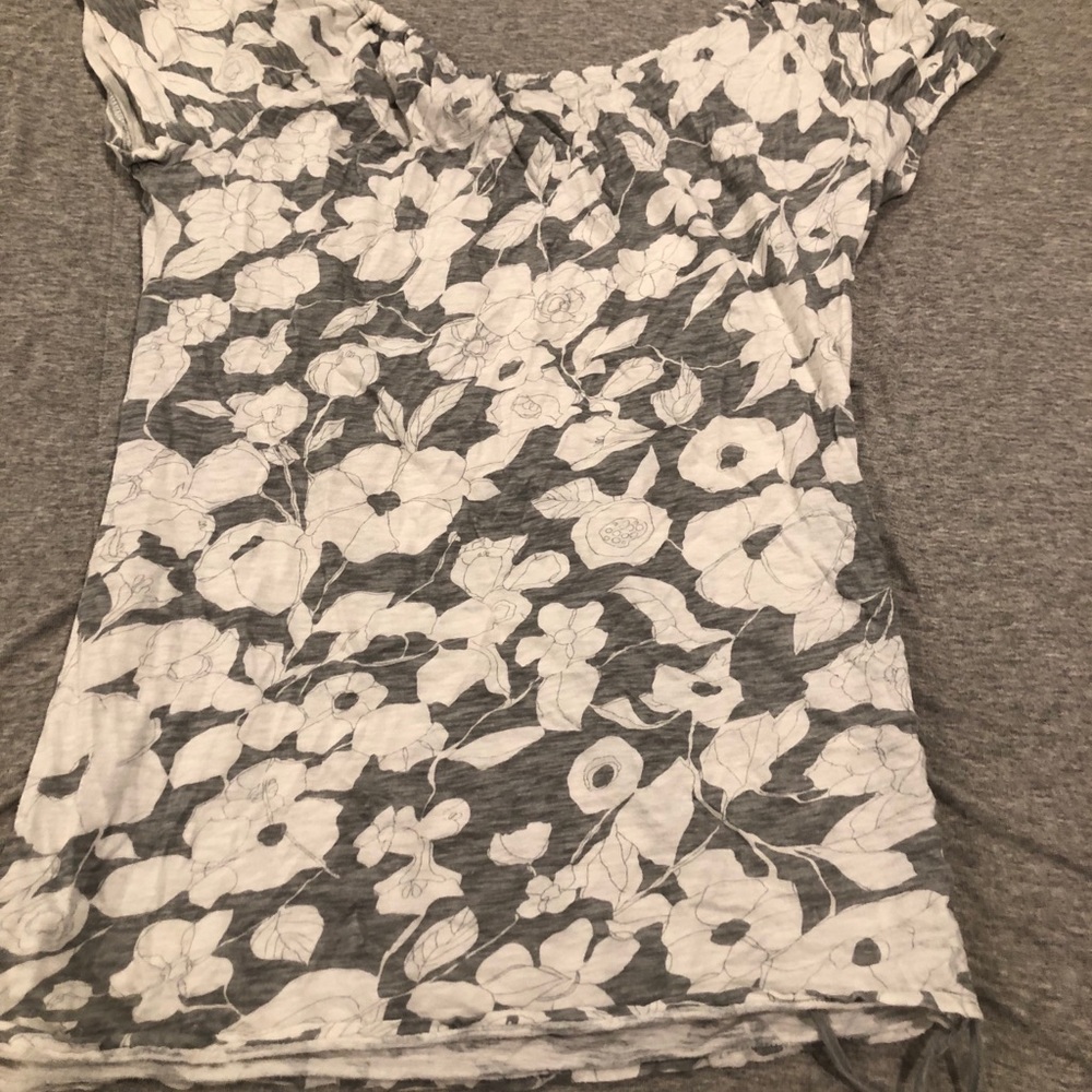 Short sleeve top